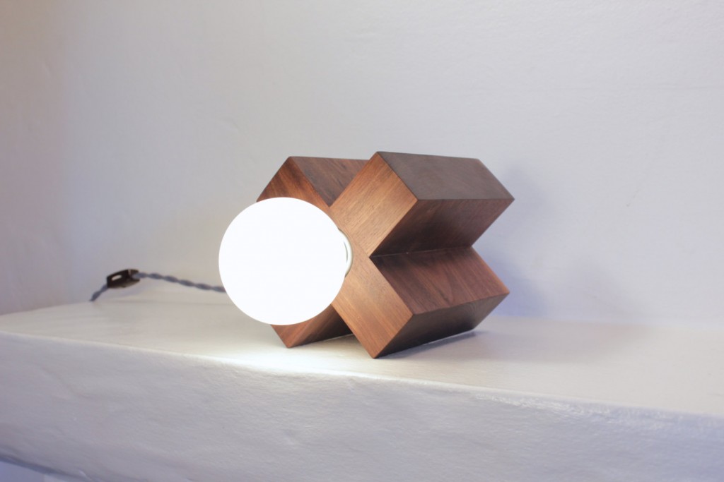 04 table lamp