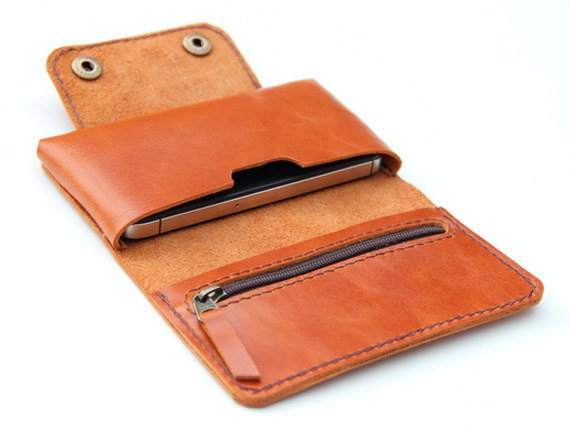 04 Leather iPhone wallet case