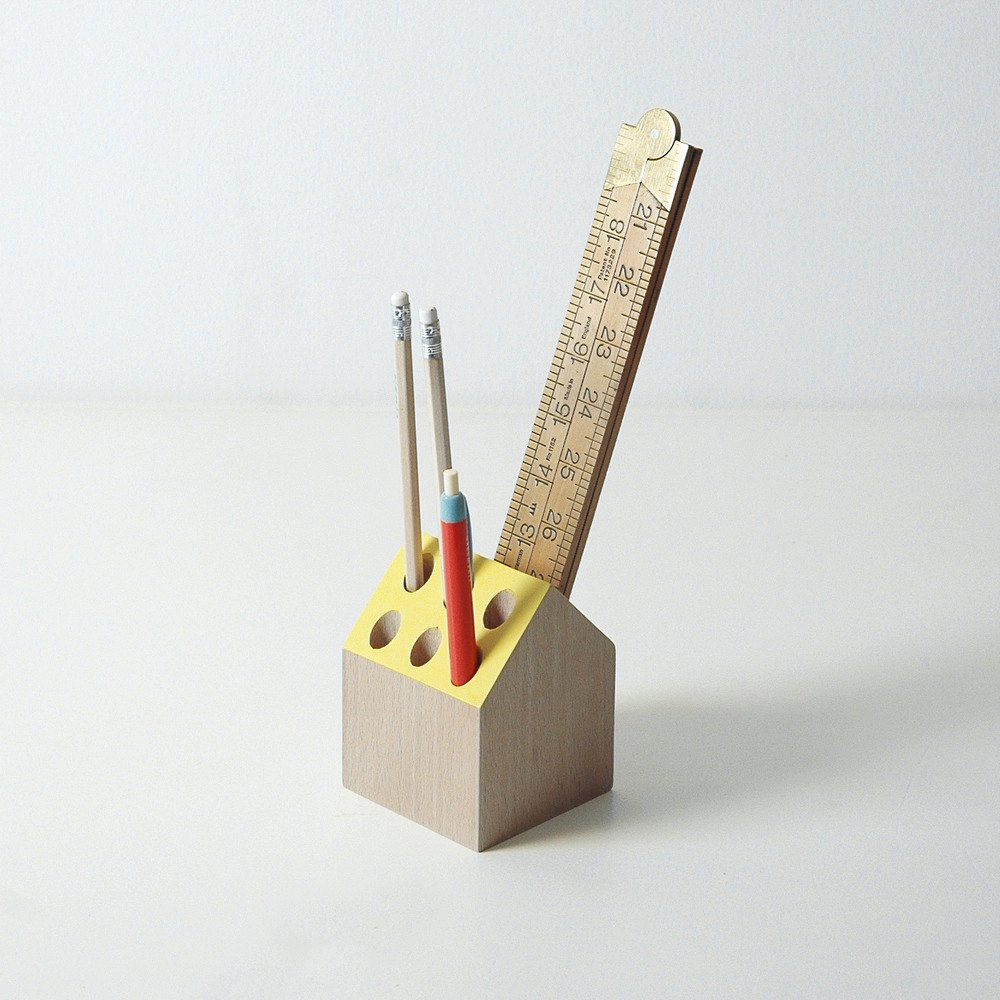 2 Beech wood pencil holder