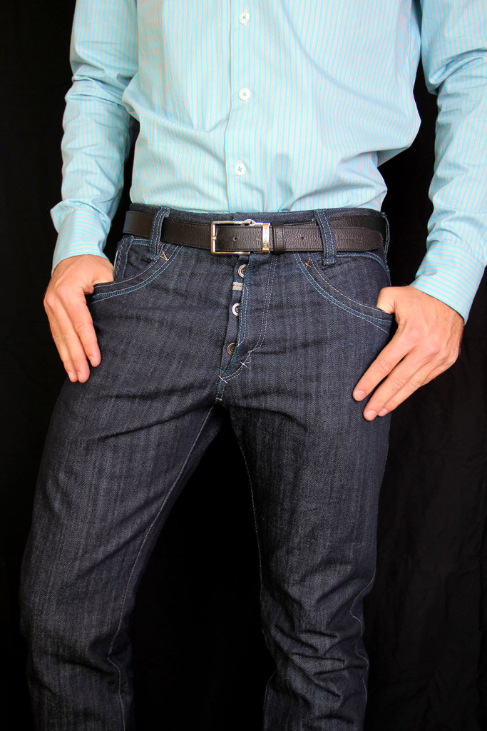 2 Blue organic cotten mens jeans